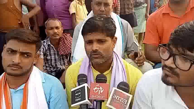 बलिया-शिवपुर नम्बरी में नदी के कटान से ग्रामीण परेशान,जिला प्रशासन से लगाई न्याय की गुहार