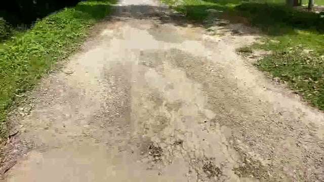 पचास लाख की लागत से नवीनीकृत सड़क दो माह भी नही टिक सकी, मिट्टी में मिल गयी सड़क
सगरा नहर से कमल चौराहा