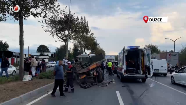 Cip, Belediye İşçilerini Taşıyan Traktöre Çarptı 6 Yaralı