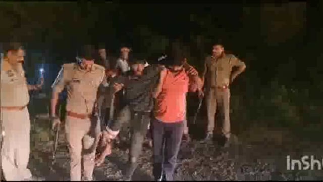 मथुरा के बलदेव क्षेत्र में तीन शातिर लुटेरे से हुई पुलिस मुठभेड़ दो गोली लगने से घायल