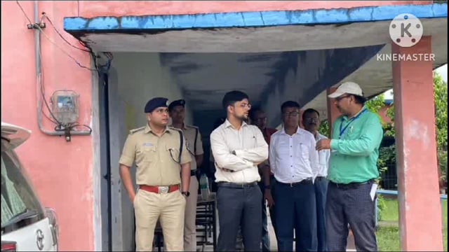 डीएम एवं एसपी ने संयुक्त रूप से परीक्षा केंद्रों का लिया जायजा