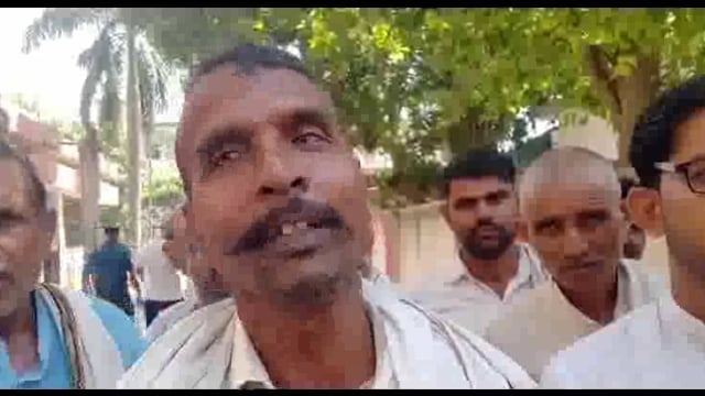 अकबरपुर के ग्रामीणों ने फसल बीमा ना मिलने पर उप जिला अधिकारी छाता से बीमा कंपनी की शिकायत की दी जानकारी