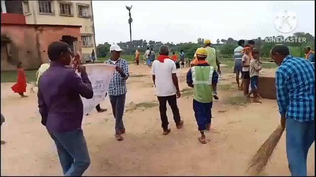 सरकार के स्वच्छता अभियान को सफल बनाने को लेकर फुल्लीडुमर प्रखंड के विभिन्न भागों में हुई कार्यक्रम आयोजित