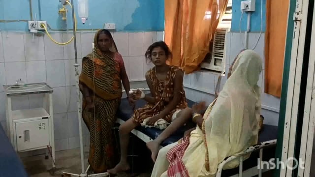 लखीसराय जिले के बन्नु बगीचा थाना क्षेत्र के बन्नू बगीचा गांव में करंट लगने से 15 वर्षीयकिशोरी हुई बेहोश पीएमसीएच रेफर