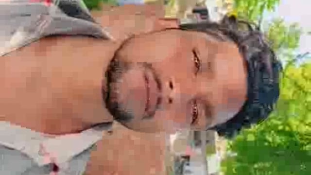 बाघराय थाना क्षेत्र  के टेकी पट्टी के चौबरियन का पुरवा में चोरों ने उड़ाया ट्रैक्टर से साइलेंसर मोबाइल और बैरिग दी तहरीर