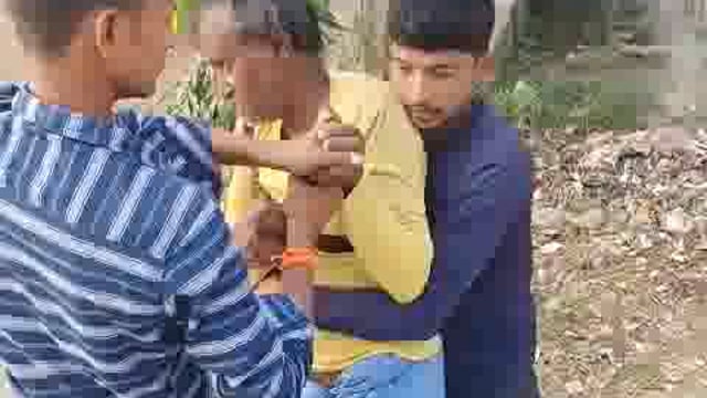 ✍️...अंबेडकरनगर:
जिले के इब्राहिमपुर थाना क्षेत्र में मार पीट की खबर,हाथ में अवैध असलहा के साथ छीना झपटी का वीडियो वायरल,