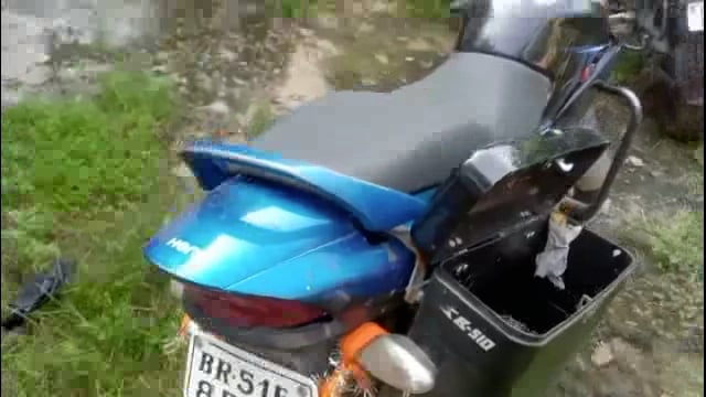 अमरपुर पुलिस ने छापेमारी कर एक बाइक समेत 19 बोतल विदेशी शराब को किया जप्त 