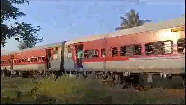 मलकापूर शिवारात रेल्वे रुळाजवळ अज्ञात व्यक्तीचा मृतदेह आढळला,ग्रामीण पोलिसांत अकस्मात मृत्यू नोंद