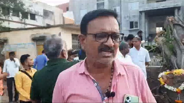 झाडाच्या कत्तली करून कोणता विकास,मोतीलाल डोईजोडे यांनी मंत्र्यांच नावं न घेता केली मिश्किल टीका