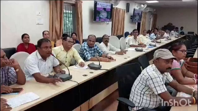 लखीसराय जिला मुख्यालय मंत्रणा कच्छ में जिले के प्रधान शिक्षकों को कैश बुक संधारण को लेकर दिया गया प्रशिक्षण