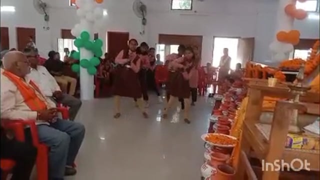 मेरा माटी मेरा देश कार्यक्रम आयोजन इटियाथोक विकासखंड पर  आयोजित हुआ स्कूल की बच्चियों ने पेश किया सांस्कृतिक कार्यक्रम