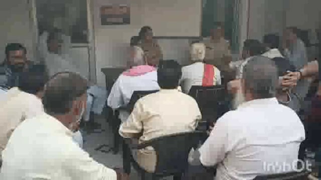 आगामी्रि दशहरे पर्व को लेकर शांतिपूर्ण तरीके से मनाने पर मावन थाने पर की गई बैठक संभ्रांत नागरिकों ने लिया बैठक में भाग