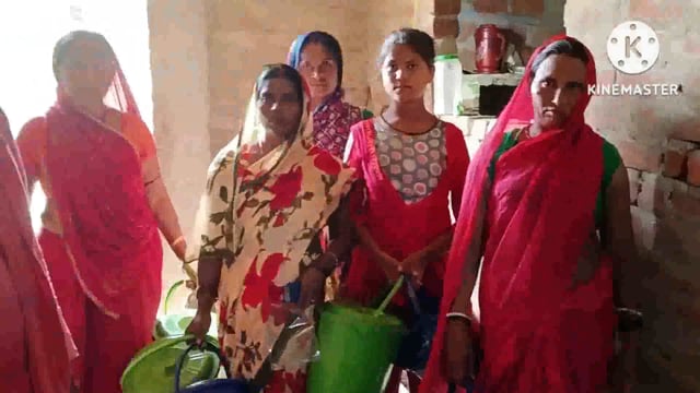 फूलीडूमर प्रखंड के उत्तरी कोझी पंचायत के वार्ड संख्या 5 में 150 डस्टबिन का किया गया वितरण