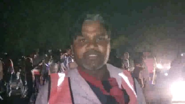 आगरा फतेहाबाद रोड पर सड़क हादसे में मौके पर एक मजदूर की दर्दनाक मौत बाइक सवार मजदूर को ट्रक ने मारी टक्कर