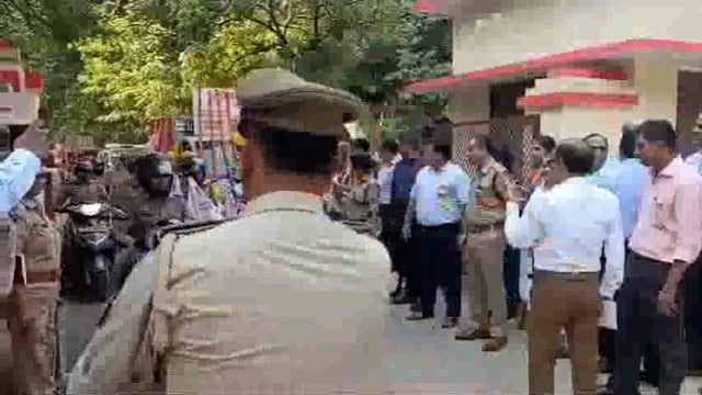 मिशन शक्ति चतुर्थ चरण जनजागरुकता अभियान को सांसद,डीएम, एसपी के द्वारा हरी झण्डी दिखाकर रवाना किया गया