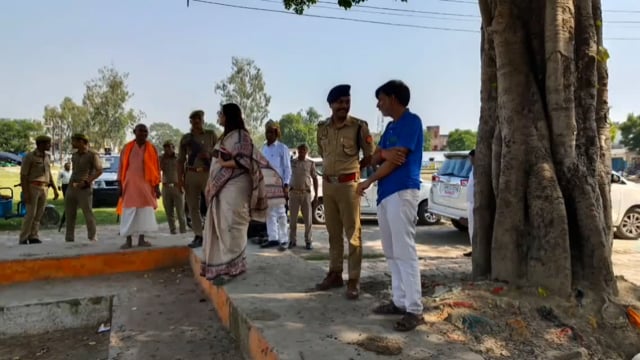 डीएम व एसपी ने किया शहर एवं खैराभवानी मंदिर, पोखरा का निरीक्षण दिये आवश्यक निर्देश