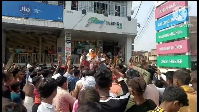 सूर्यगढ़ा- युवा नेता पीयूष प्रियदर्शि का सूर्यगढ़ा की धरती पर युवाओं के द्वारा भव्य स्वागत किया गया।