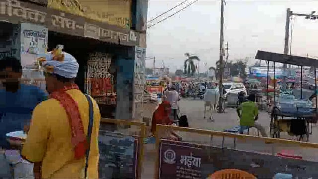 भैया जी का दाल भात  परिवार अन्न क्षेत्र में सामाजिक विवेक कराया शिक्षक भोजन वितरण कराया 