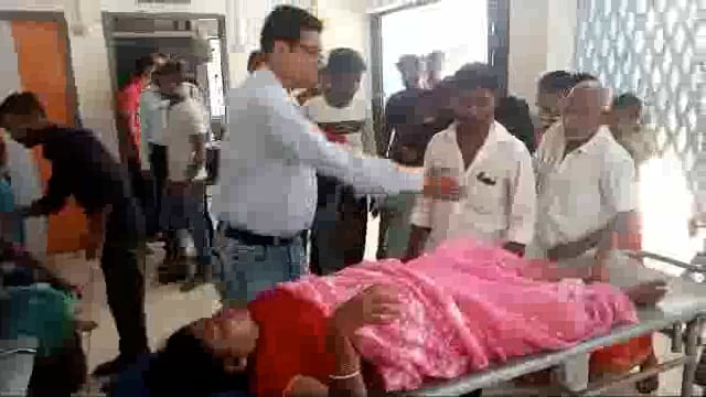 डुमरामा के समीप ई रिक्शा वाहन एवं ऑटो की टक्कर में सात महिला सहित कुल 9 लोग हुए गंभीर रूप से जख्मी , दो रेफर