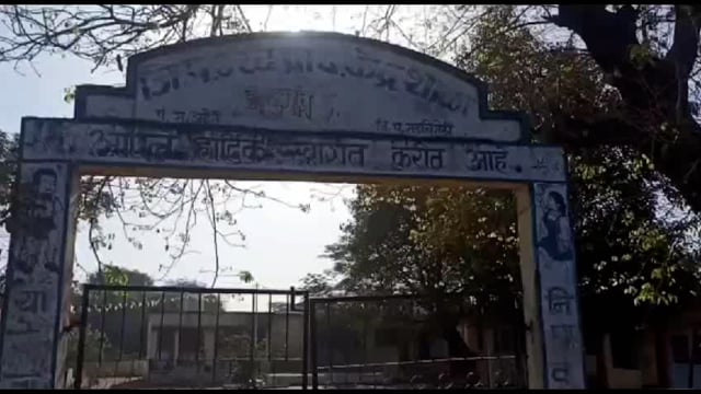 महाधक्कादायक....!आई-वडिलानंतर, मुलगी आता काल सकाळी मुलगा रोशन कुंभारे यांचे निधन... मृत्यूचं नेमकं कारण काय...? संशयच..