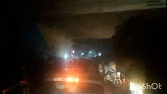 फरह नेशनल हाईवे फ्लावर के नीचे जाम के हालात करीब दोघंटे फंसे रहे लोग