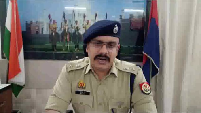 पुलिस कमिश्नरेट आगरा की सर्वे लाइन टीम एसओजी टीम एवं थाना ताजगंज पुलिस टीम की संयुक्त कार्रवाई डीसीपी साहब दी व्हाइट