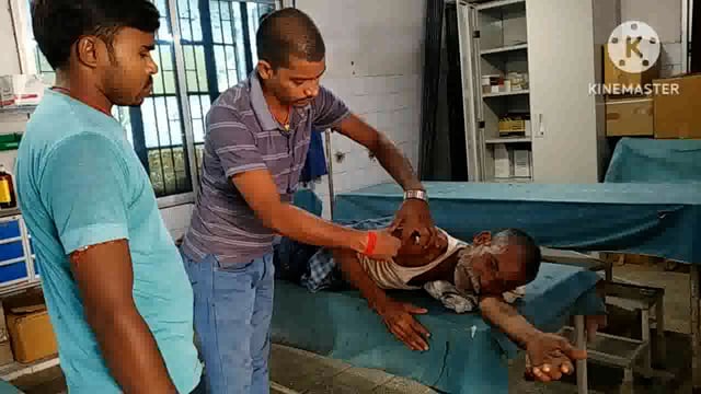 पतोहू ने ससुर को मारपीट कर किया जख्मी, प्राथमिक स्वास्थ्य केंद्र सिरदला में किया गया इलाज