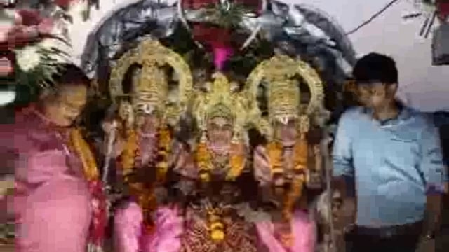 कोसीकला में रामलीला कमेटी द्वारा वन गमन की झांकियां निकाली गई