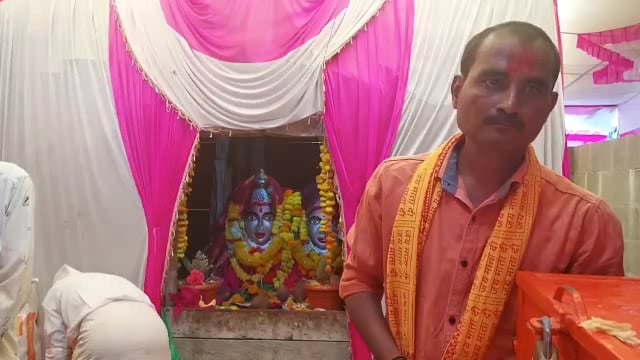 बोधनची आई व सोमनाथपुरच्या आई मंदिरात नवरात्र निमित्त भाविकांनी घेत आहेत दर्शन