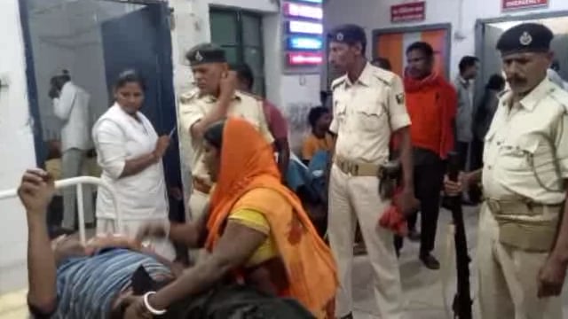 काशपुर गांव में भूमि विवाद को लेकर दबंगों ने पिता पुत्र को मारपीट कर किया जख्मी पुलिस ने पहुंचाया अस्पताल