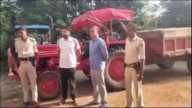 अवैध बालु लदी एक ट्रैक्टर को अमरपुर पुलिस ने किया जप्त चालक हुआ फरार 
