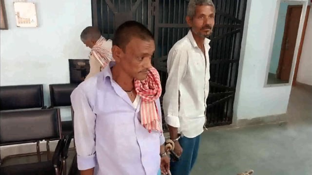 सूर्यगढ़ा पुलिस के द्वारा बीती रात दो स्थानों से दो शराबी को गिरफ्तार किया गया है  आज पुलिस हिरासत में भेजा गया जेल।