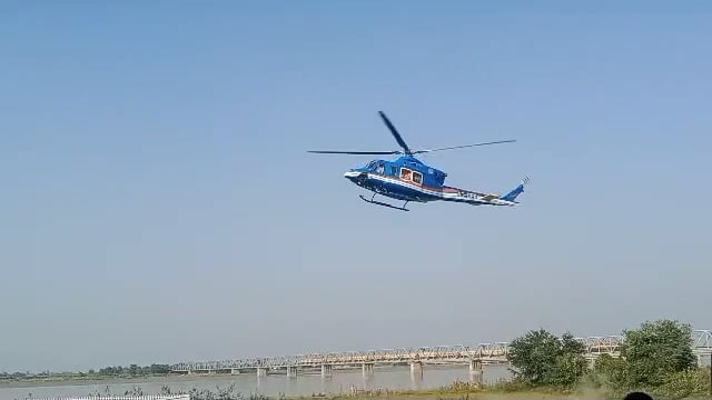 ब्रेकिंग
अयोध्या।
मुख्यमंत्री योगी आदित्यनाथ पहुंचे अयोध्या राम कथा पार्क स्थित हेलीपैड पर।