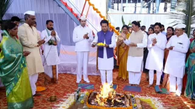 देवणी तालुक्यातील जागृती सहकारी साखर कारखान्याच्या गळीत हंगामाचा शुभारंभ संपन्न