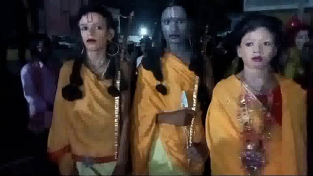 अमरपुर शहर स्थित सार्वजनिक पुस्तकालय के प्रांगण में बेलहर विधायक मनोज यादव की मौजूदगी में किया गया रावण के पुतले का दहन