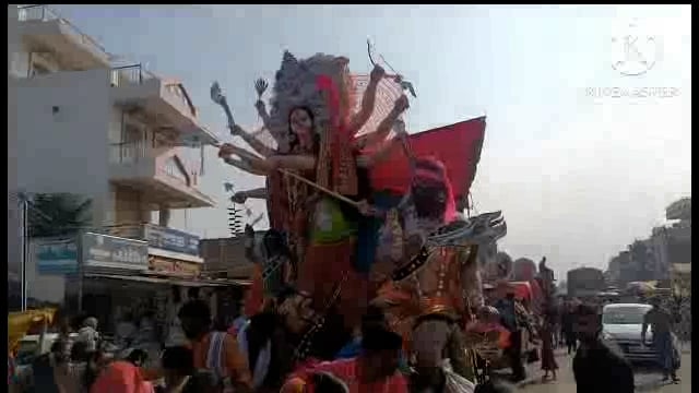 सूरजगढ़ा - दुर्गा  विसर्जन  को लेकर बड़ी मां दुर्गा को नम आंखों से अंतिम विदाई दी जा रही है।