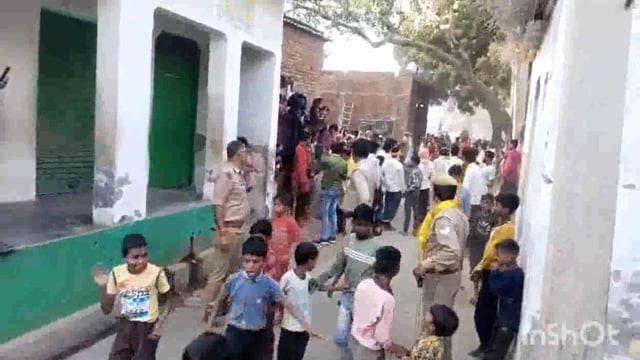 सुरीर के कराहरी गांव में निकाली गई काली मां शोभा यात्रा सैकड़ो लोग रहे शामिल पुलिस बल तैनात