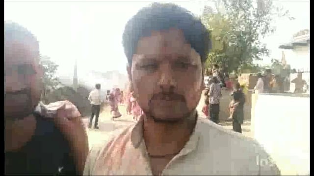 फरह के गांव कुरकंदा मैं झांकी निकाल कर माता रानी का विसर्जन किया गया मथुरा गोकुल बैराज