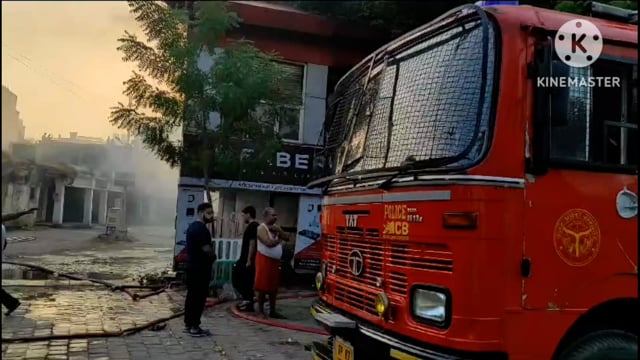 कमला नगर में न्यू श्याम होटल प्लास्टिक डिस्ट्रीब्यूटर के यहां लगी भीषण आग