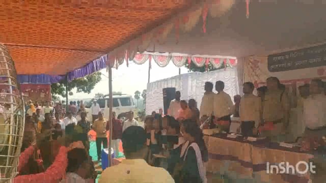 *उच्च विद्यालय बेलडिहा के छात्रों ने जनसंवाद कार्यक्रम में जिला अथितियों का किया स्वागत*