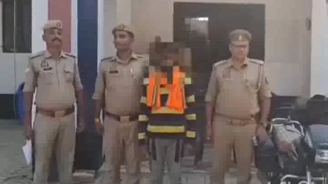 एक चोर चोरी की मोटर साइकिल के साथ चढ़ा पुलिस के हत्थे, गये जिला कारागार नियमित का आनंद लेने
थाना जेठवारा एसआई बंशीधर राय ने किया गिरफ्तार