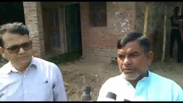 विपक्ष के ठेकेदार गुणवत्ताविहीन मार्ग निर्माण करके योगी सरकार की छवि धूमिल कर रहे, 
उपर के अधिकारियों की मिलीभगत से घटिया निर्माण