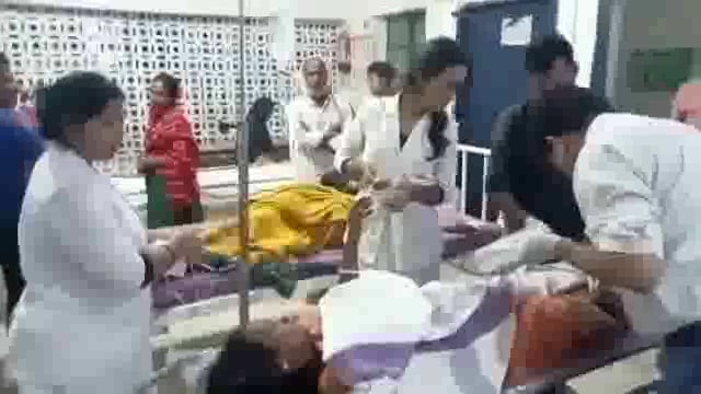 मैनमा मोड़ के समीप ऑटो एवं रसोई गैस सिलेंडर से भरी पिकअप की हुई टक्कर एक वर्ष के मासूम की हुई मौत सात जख्मी