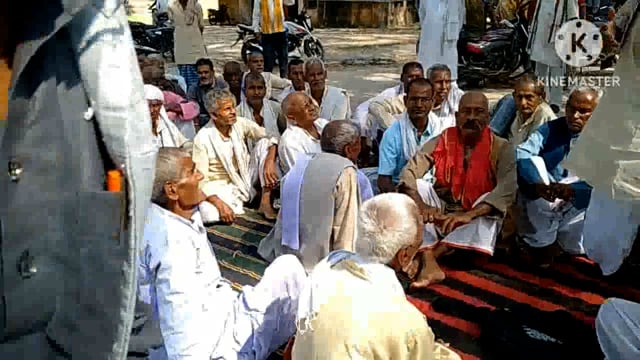 भारतीय किसान संघ के कार्यकर्ताओं ने सिरदला प्रखंड परिसर में किया धरना प्रदर्शन