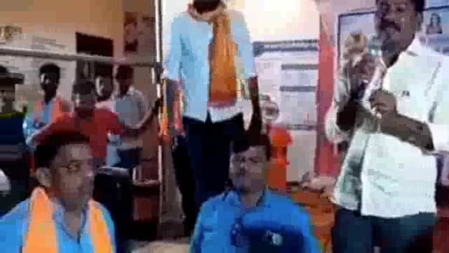 देवणी तालुक्यातील तळेगाव येथे मराठा समाजाने काढला गावातून कँडल मार्च