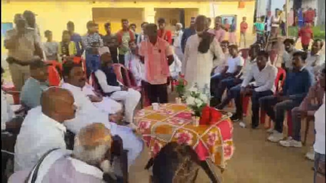 बेलहर विधायक मनोज यादव ने चांदन प्रखंड के दलित बाहुल्य गांव अवस्थित दो नवनिर्माण सामुदायिक भवन का किया उद्घाटन:सोमवार 