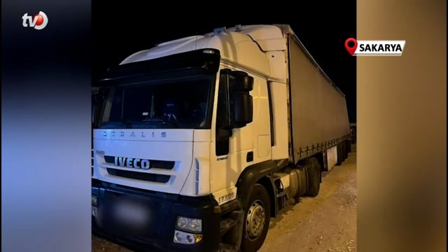 Otoyol Kenarına Bırakılan 13 Düzensiz Göçmen Yakalandı