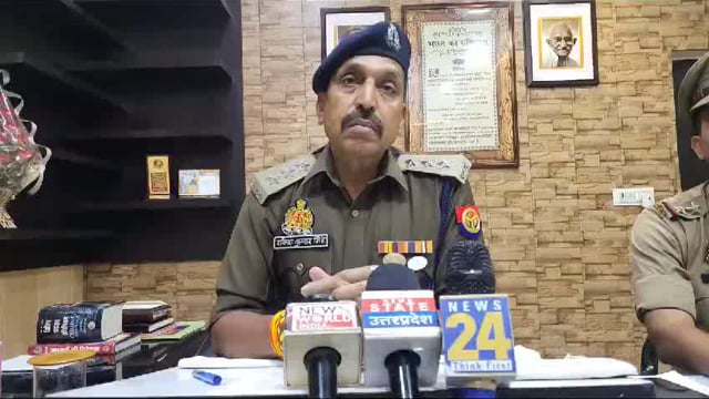 पुलिस कमिश्नरेट आगरा के थाना ट्रांस यमुना पुलिस टीम द्वारा मोबाइल लूटने की घटना में संकट तीन अभियुक्त गण गिरफ्तार