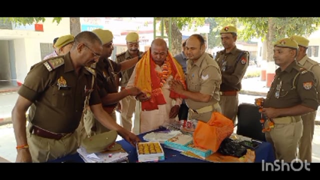 होमगार्ड की सेवा निवृत्ति पर इटियाथोक थाना कोतवाली पर सेवानिवृत्ति होमगार्ड को दी गई भावभीनी विदाई