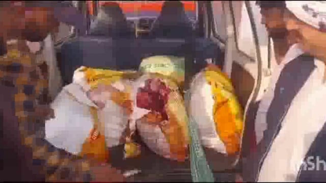 गौ रक्षक दल के सदस्यों ने मांस की एक गाड़ी पकड़ी पुलिस के की सुपुर्द थाना रिफाइनरी में तहरीर देकर कार्रवाई करने की मांग